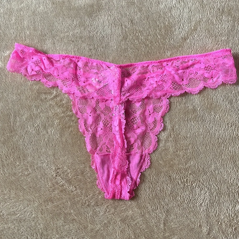 Thong💖 - Picture 2 of 3